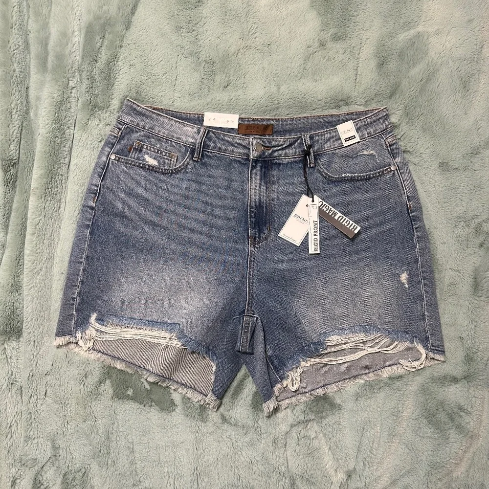 Judy Blue Rigid Magic Destroy Cut Off Shorts size 3XL - Picture 1 of 4